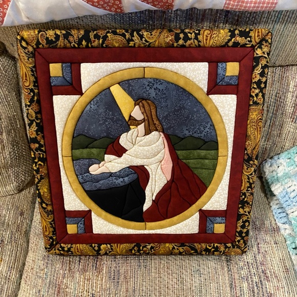 HomemadePraying JesusQuiltMagic - Picture 1 of 4